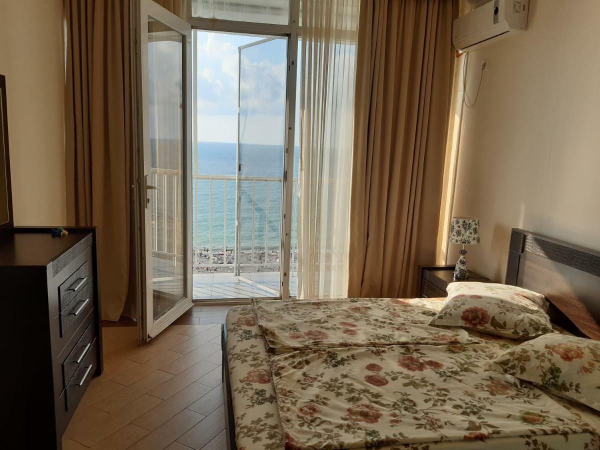 Beautiful House By The Sea Apartment Batumi Exterior foto